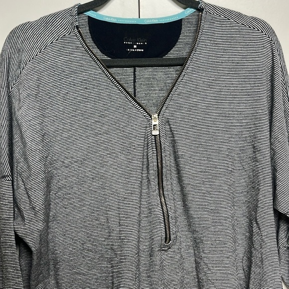 Calvin Klein Performance Top Stripes - Picture 10 of 11